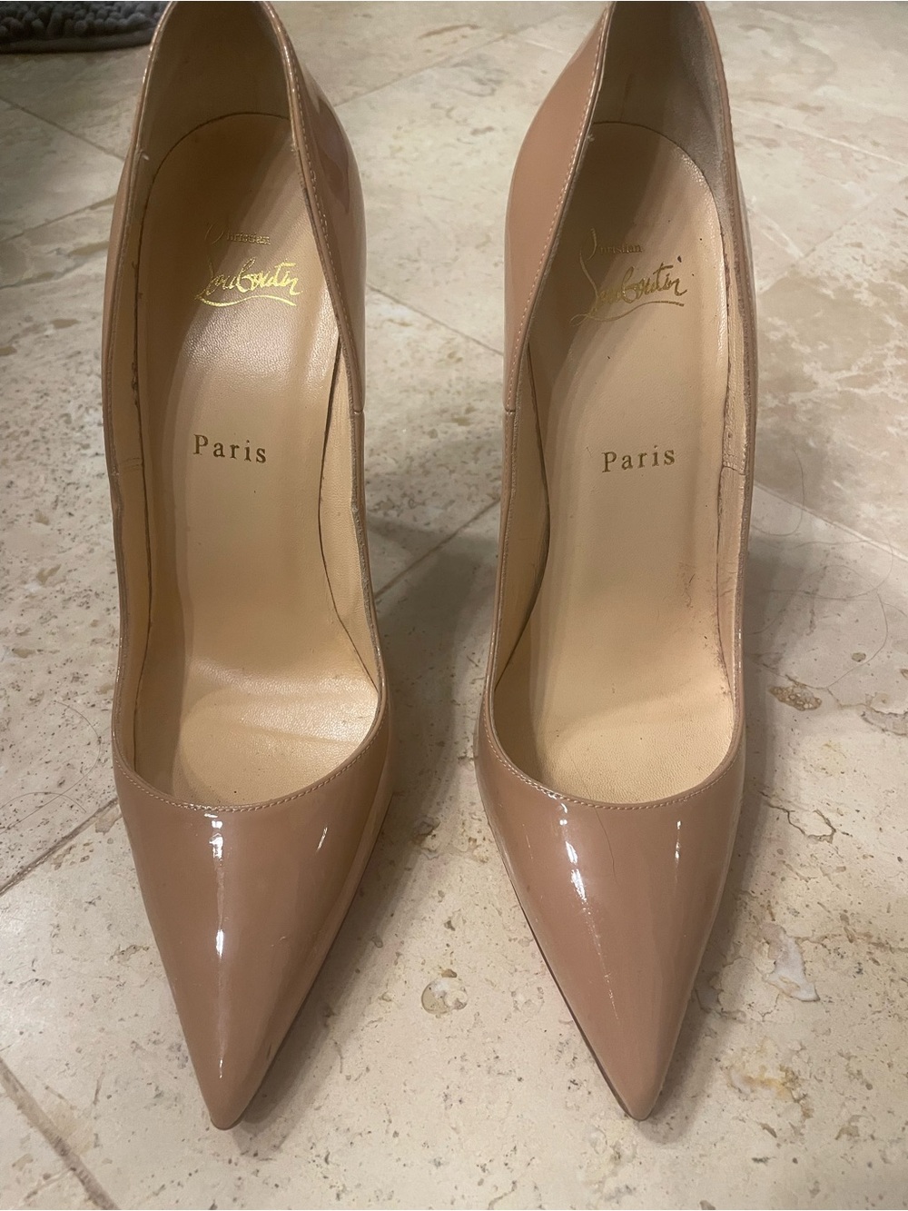 Christian Louboutin So Kate Patent Nude Beige Pointed-Toe Pumps Size 39